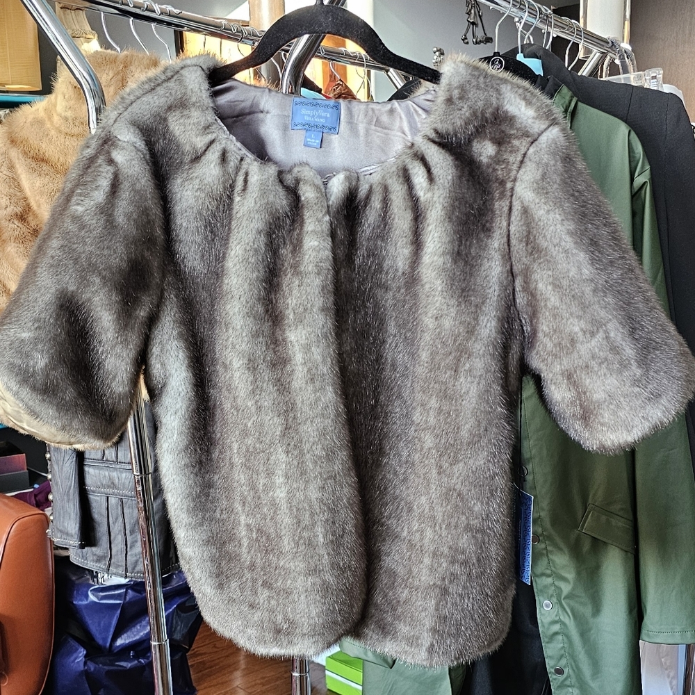 Faux Fur Gray Jacket by Vera Wang Size L